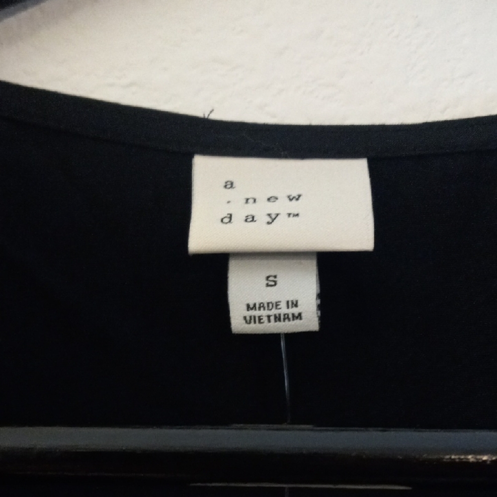 A New Day Women's Long Sleeve Button-Front Top - Picture 4 of 8